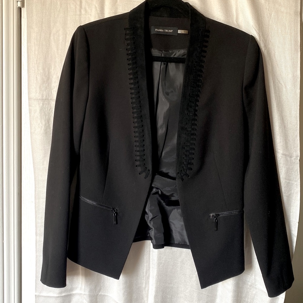 Open front black blazer size 4